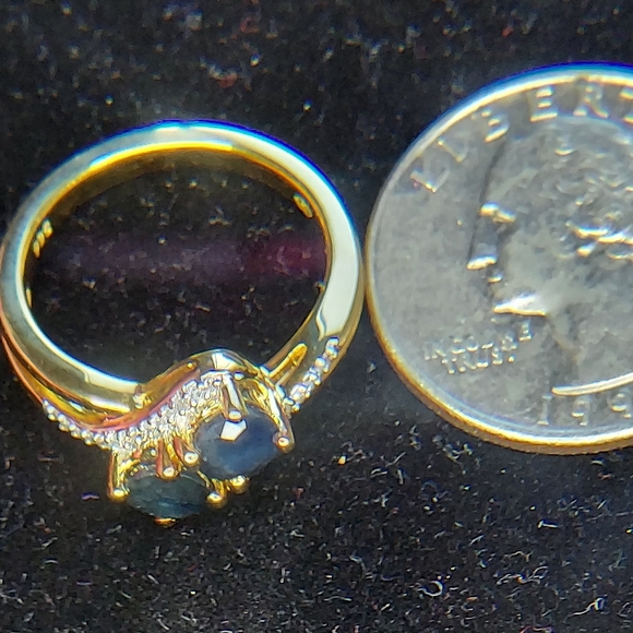 SAPHIRE &DIAMOND RING - Picture 4 of 5